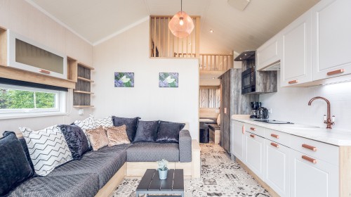ACK 210630-60 (tinyhouse j32).jpg