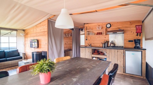 Accommodatie 7 - 2019  - Tentvilla 6 pers (9).jpg