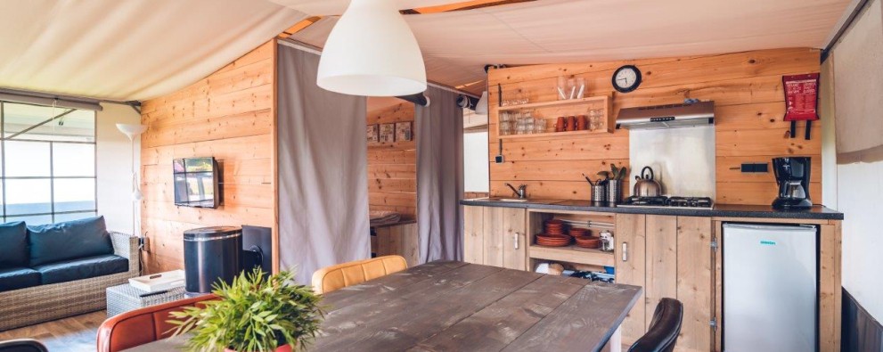 Accommodatie 7 - 2019  - Tentvilla 6 pers (9).jpg