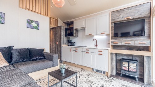 ACK 210630-59 (tinyhouse j32).jpg