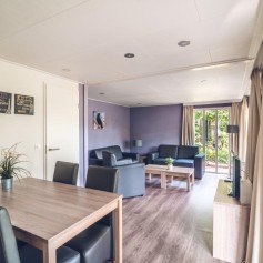 Accommodatie 4 - 2019  - Veranda Bungalowchalet 4 pers (4).jpg